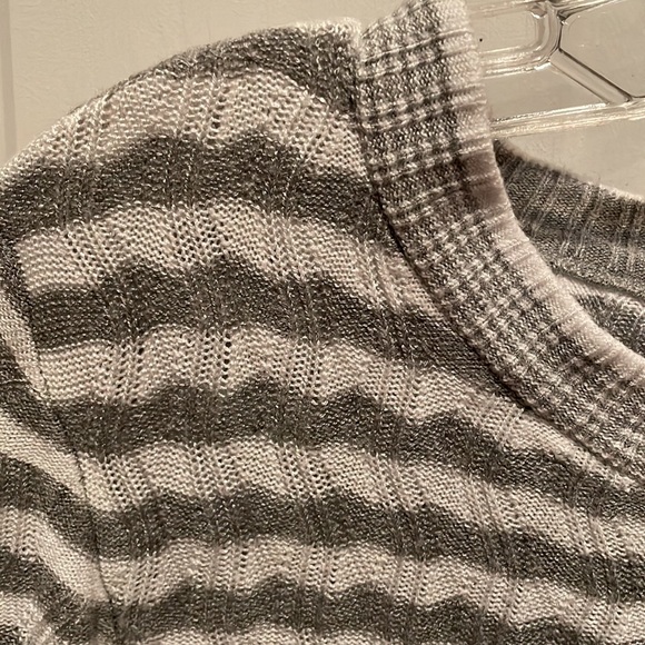 JOHN + JENN Striped Crew Neck Sweater - Picture 9 of 10